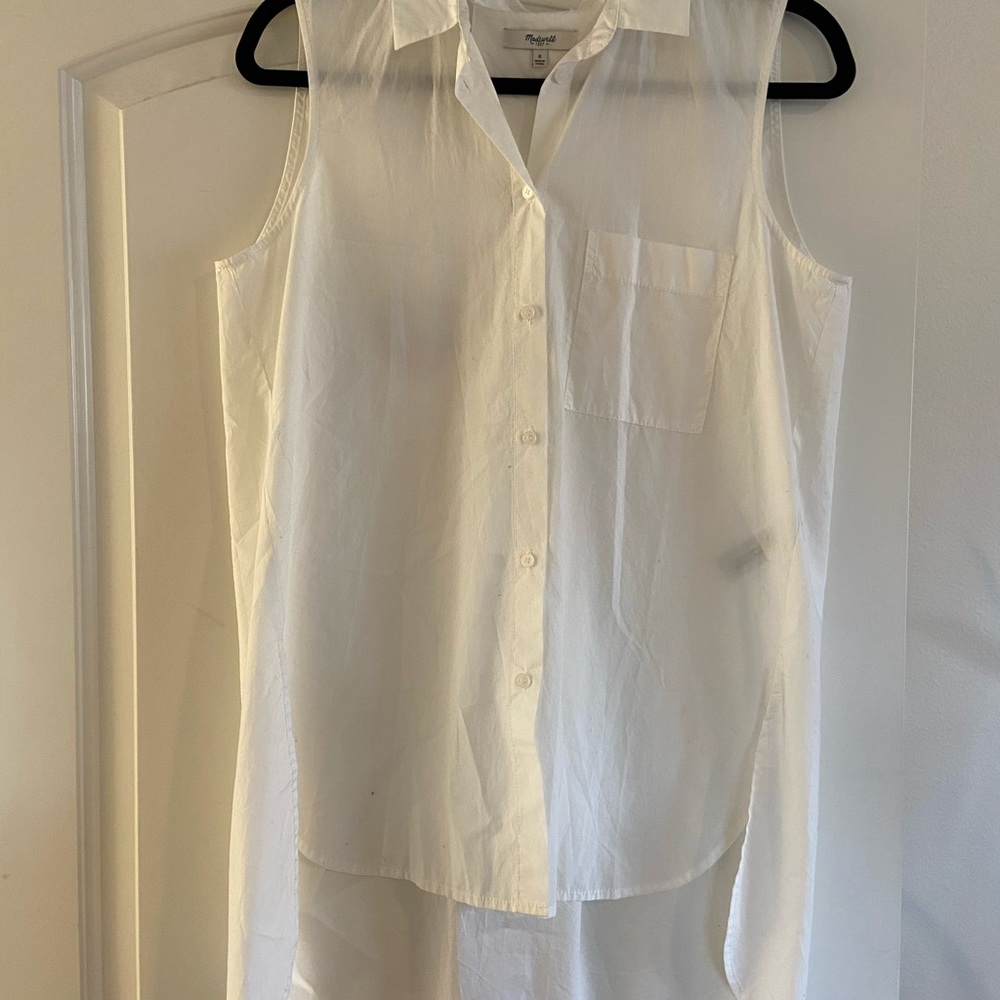 Made well sleeveless shirt